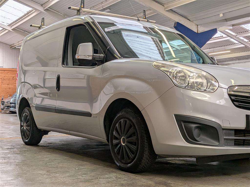 <p>2016 VAUXHALL COMBO 2000 L1H1 CDTI SPOR</p>