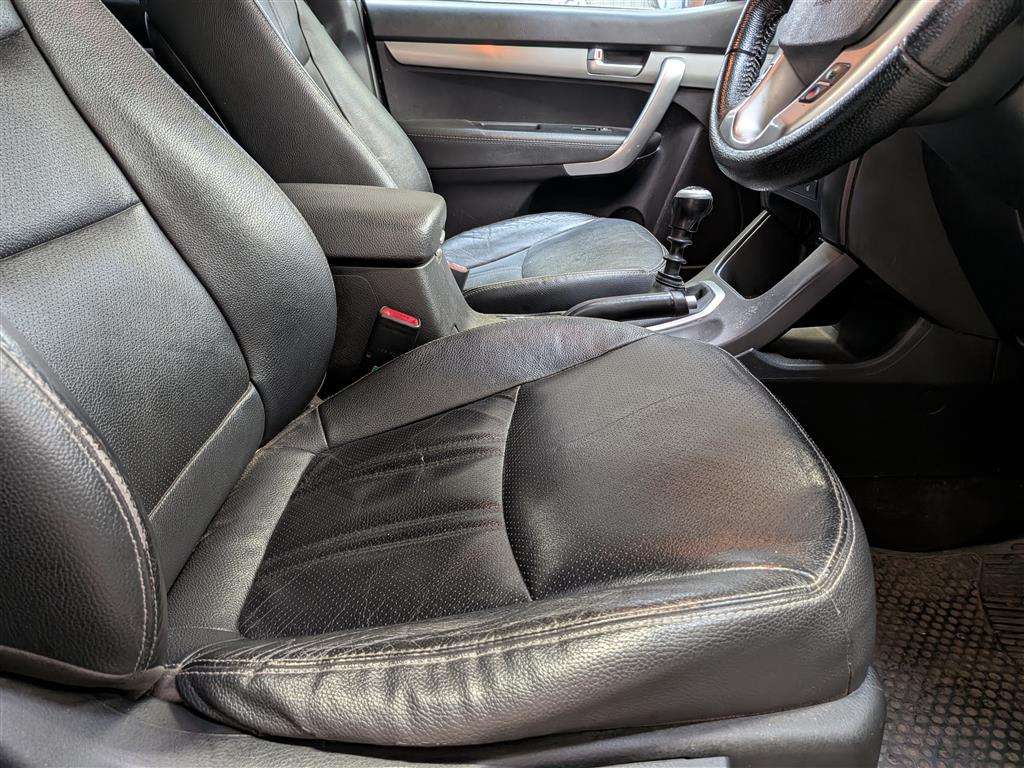 <p>2011 KIA SORENTO KX-2 CRDI 4X4</p>