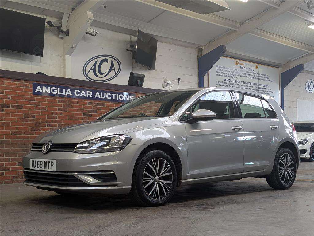 <p>2018 VOLKSWAGEN GOLF SE NAVIGATION TDI BM</p>