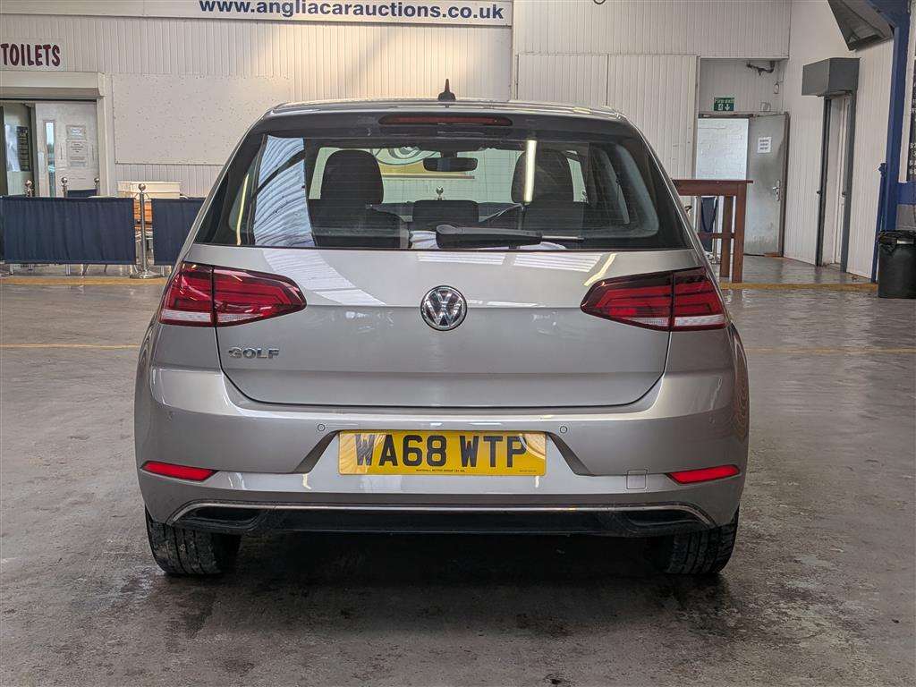 <p>2018 VOLKSWAGEN GOLF SE NAVIGATION TDI BM</p>