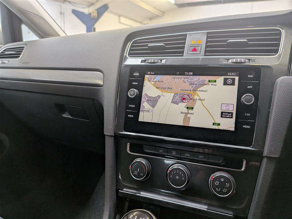 <p>2018 VOLKSWAGEN GOLF SE NAVIGATION TDI BM</p>