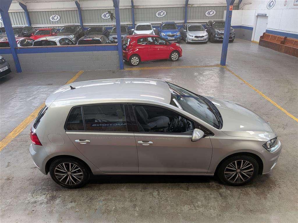 <p>2018 VOLKSWAGEN GOLF SE NAVIGATION TDI BM</p>