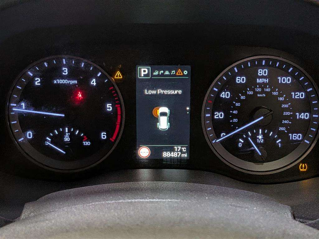 <p>2017 HYUNDAI TUCSON PREM SE BDR 2WD CR</p>
