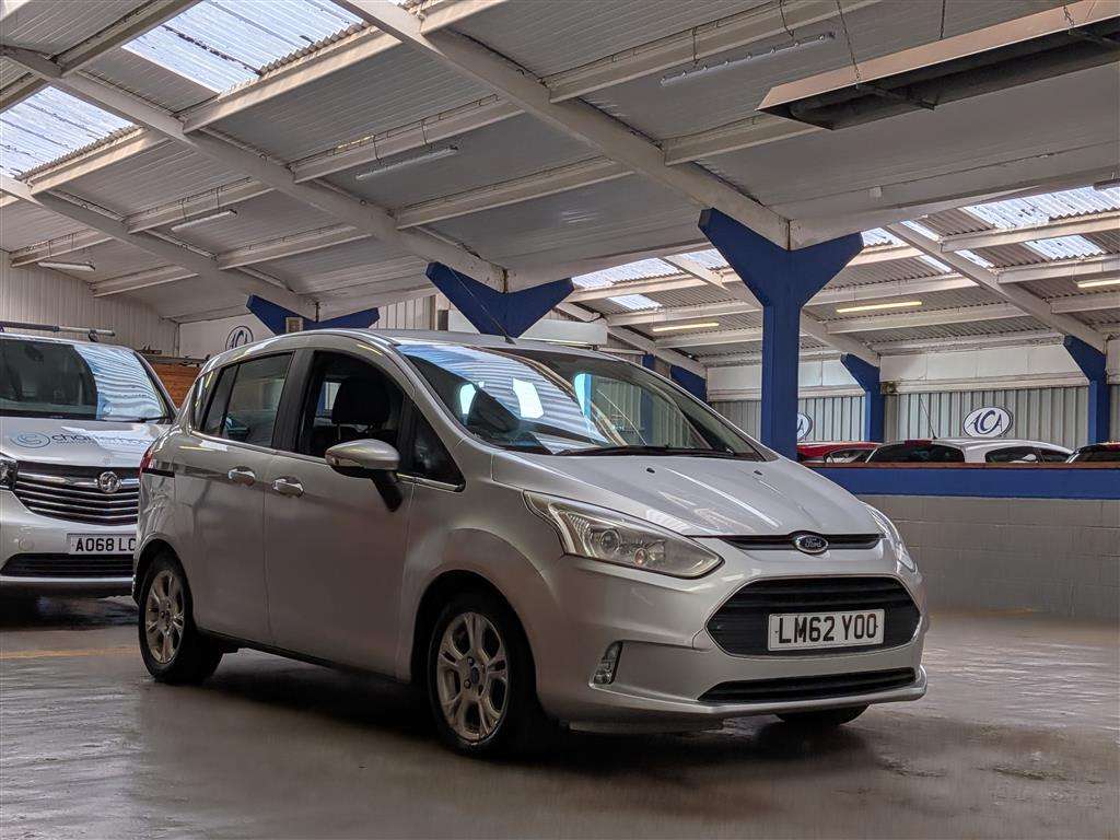 <p>2012 FORD B-MAX ZETEC AUTO</p>
