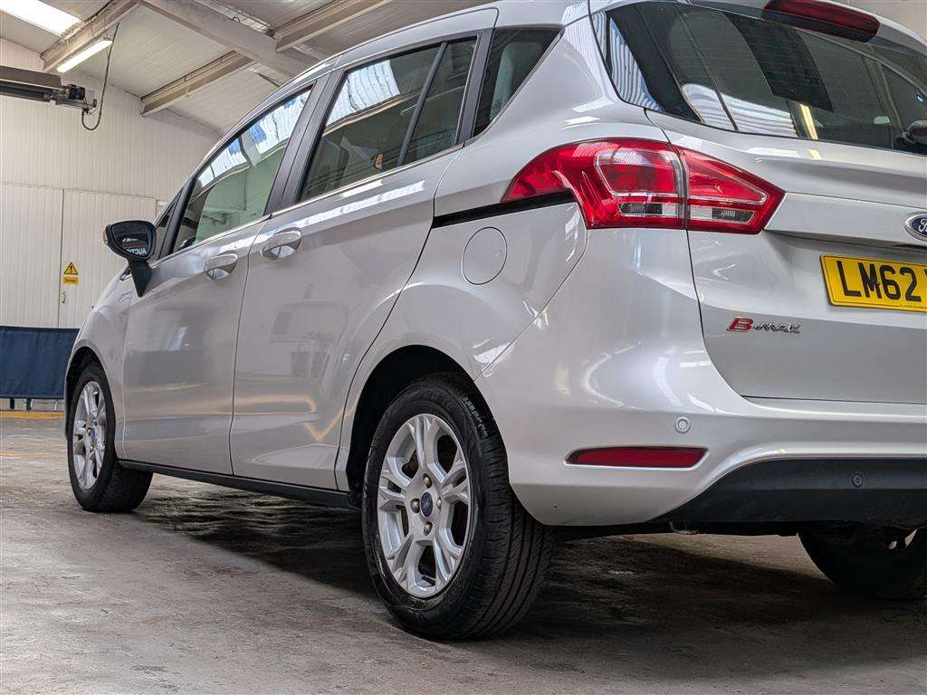 <p>2012 FORD B-MAX ZETEC AUTO</p>