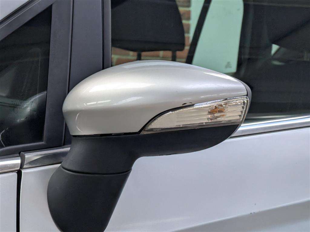 <p>2012 FORD B-MAX ZETEC AUTO</p>
