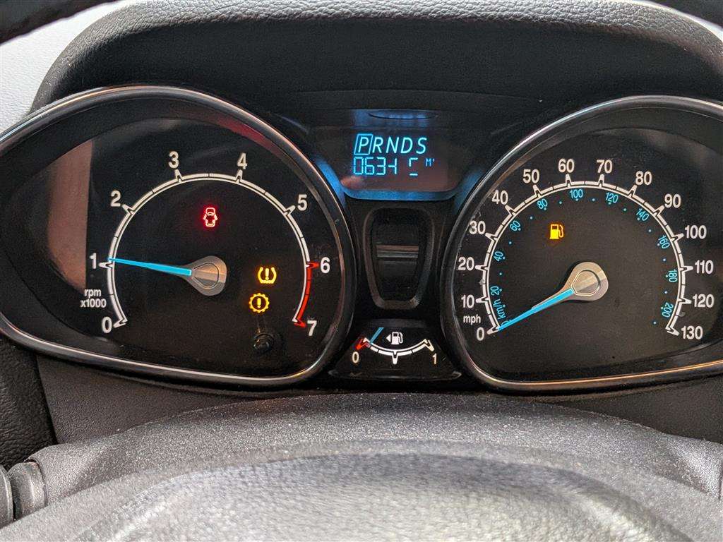 <p>2012 FORD B-MAX ZETEC AUTO</p>
