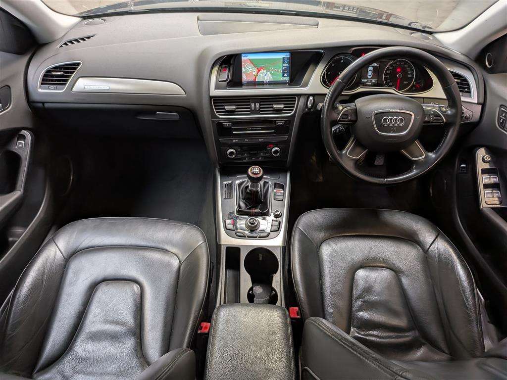 <p>2015 AUDI A4 TECHNIK TDI QUATTRO</p>