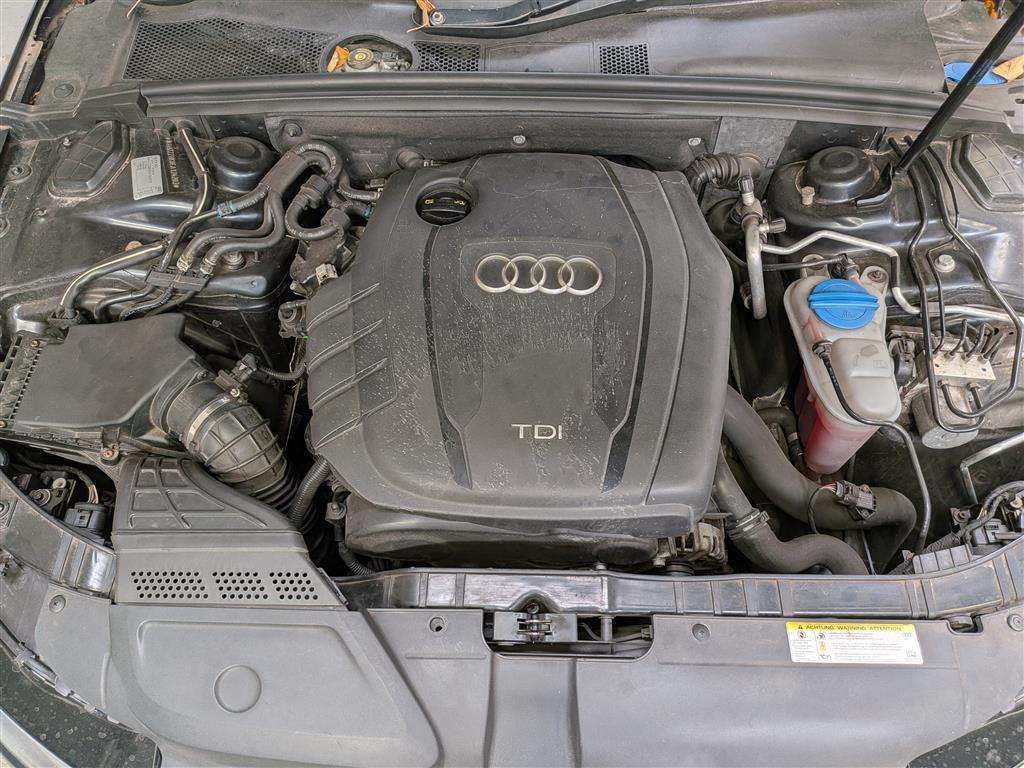 <p>2015 AUDI A4 TECHNIK TDI QUATTRO</p>