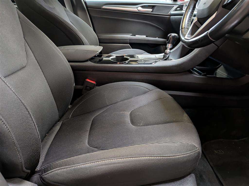 <p>2015 FORD MONDEO TITANIUM</p>