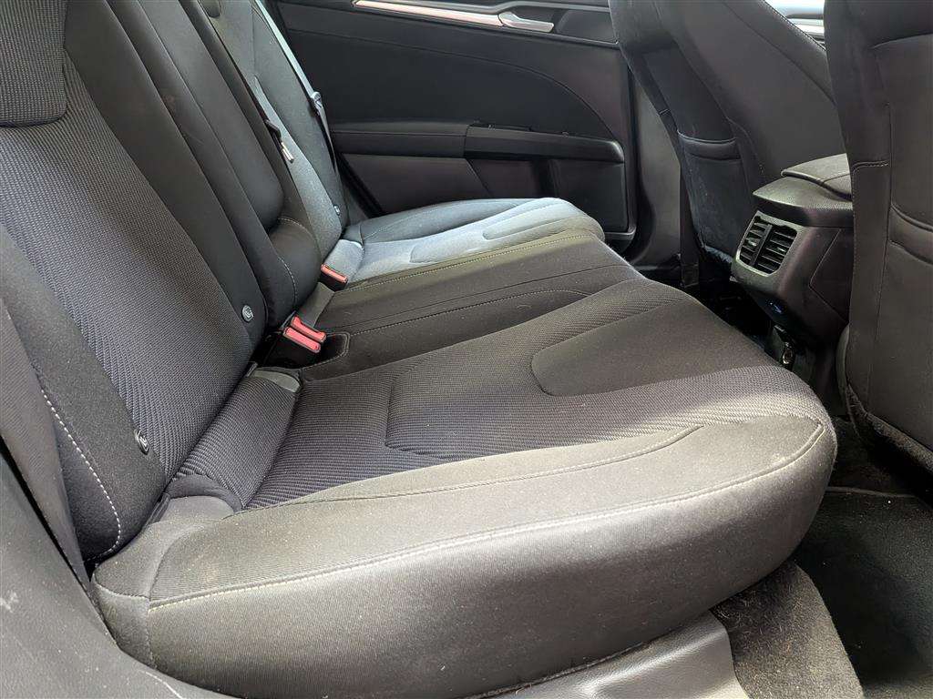 <p>2015 FORD MONDEO TITANIUM</p>