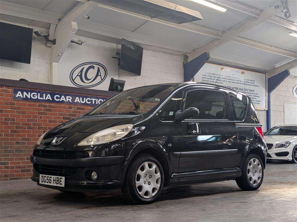 <p>2006 PEUGEOT 1007 DOLCE SEMI-AUTO</p>