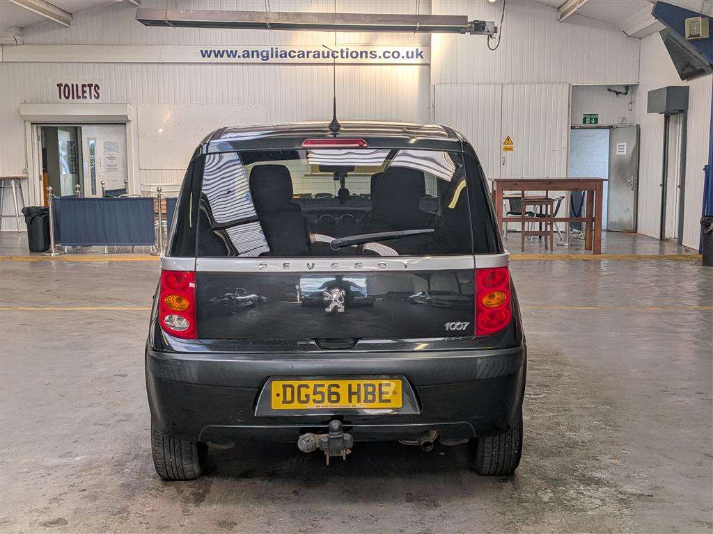 <p>2006 PEUGEOT 1007 DOLCE SEMI-AUTO</p>