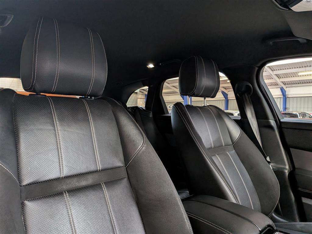 <p>2018 LAND ROVER R ROVER VELAR R-DYN SE D1</p>