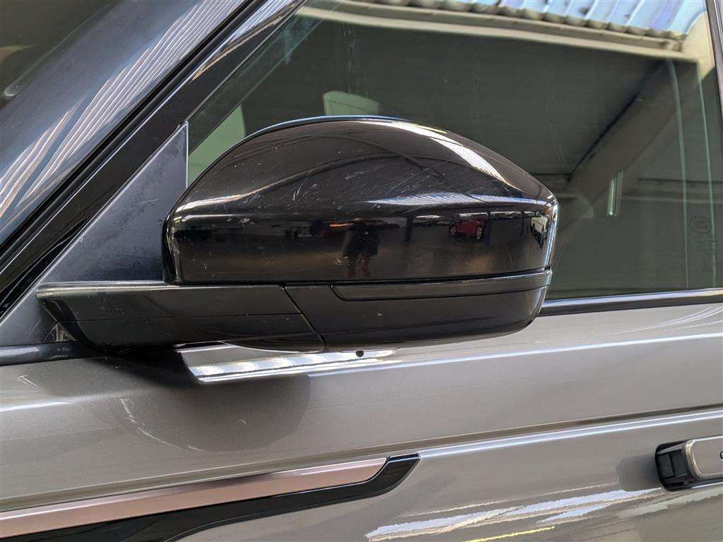 <p>2018 LAND ROVER R ROVER VELAR R-DYN SE D1</p>