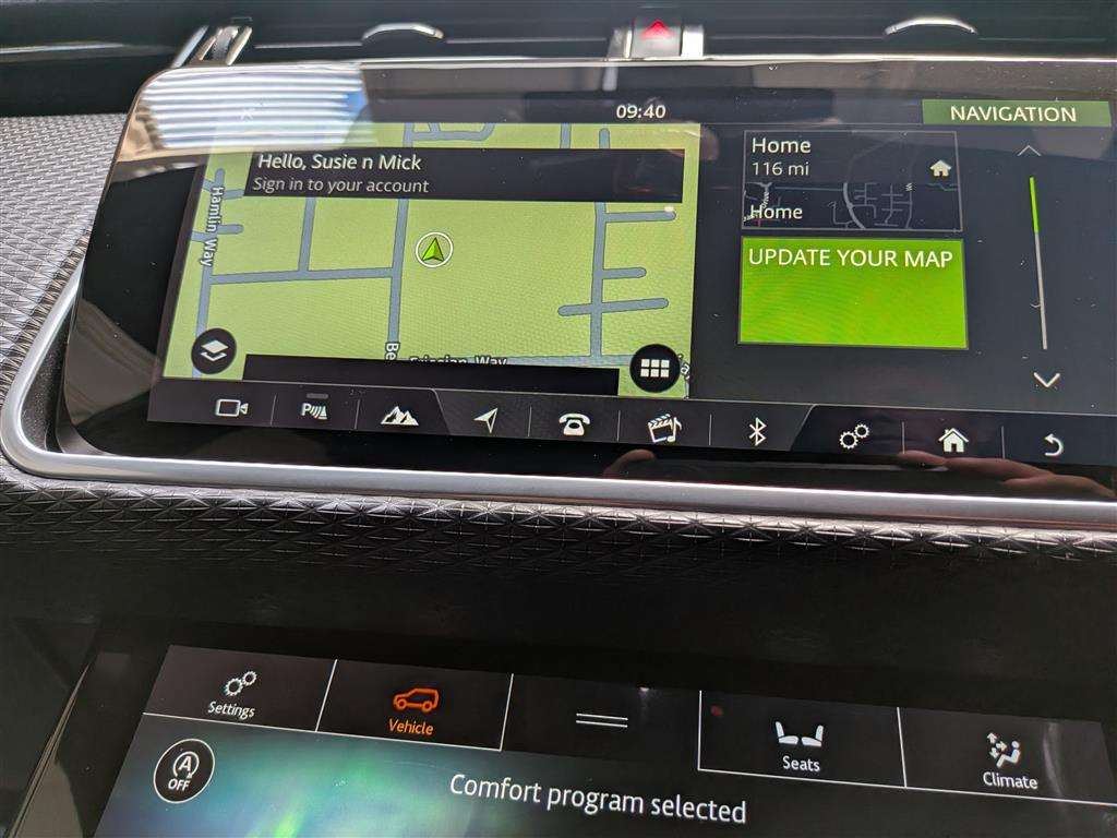 <p>2018 LAND ROVER R ROVER VELAR R-DYN SE D1</p>