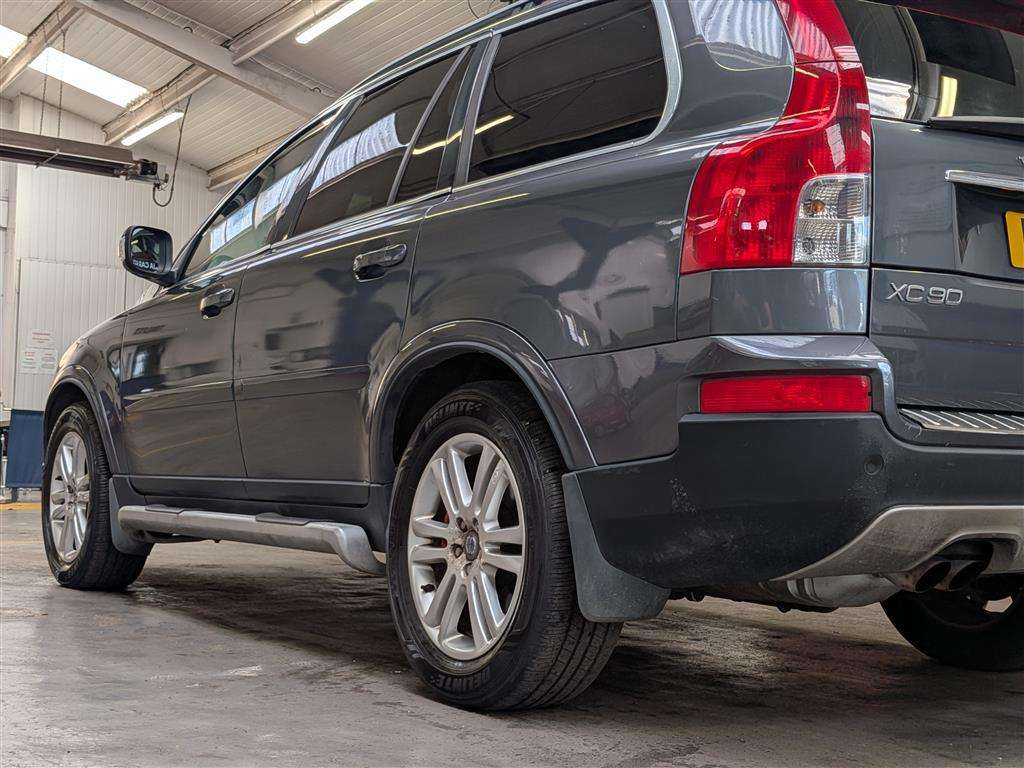 <p>2009 VOLVO XC90 SE PREMIUM AWD D5 A</p>