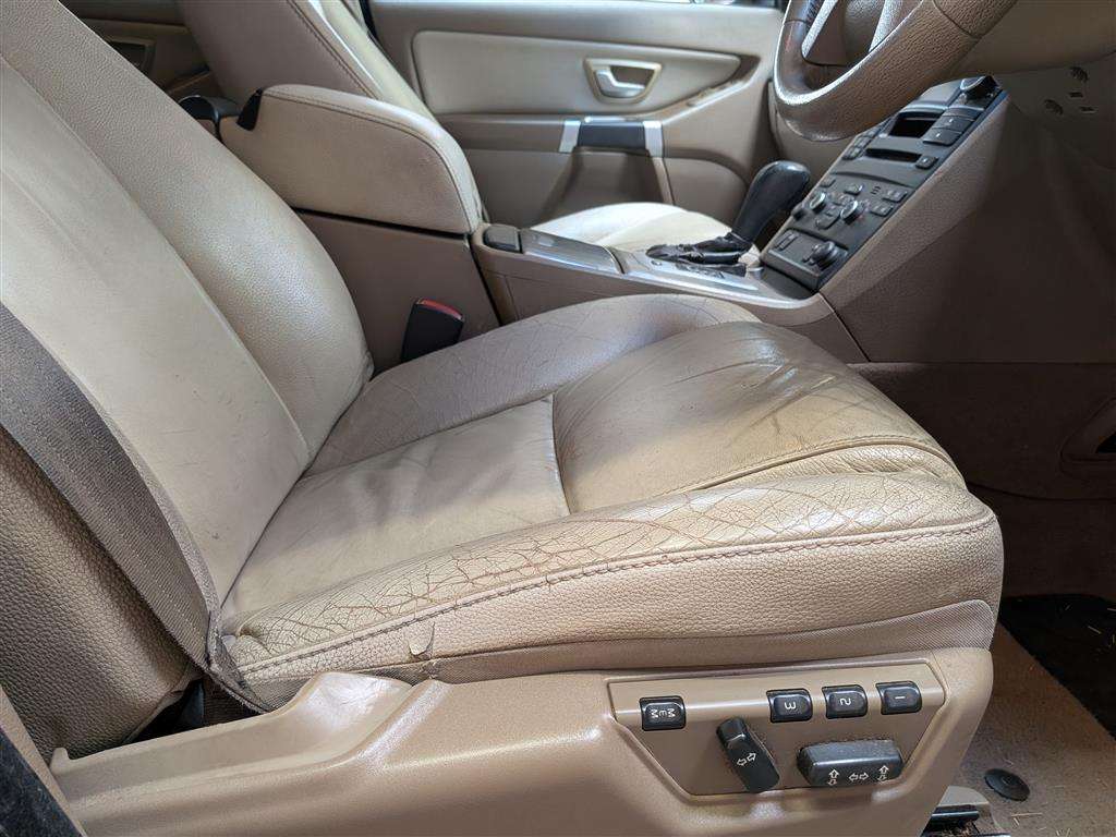 <p>2009 VOLVO XC90 SE PREMIUM AWD D5 A</p>
