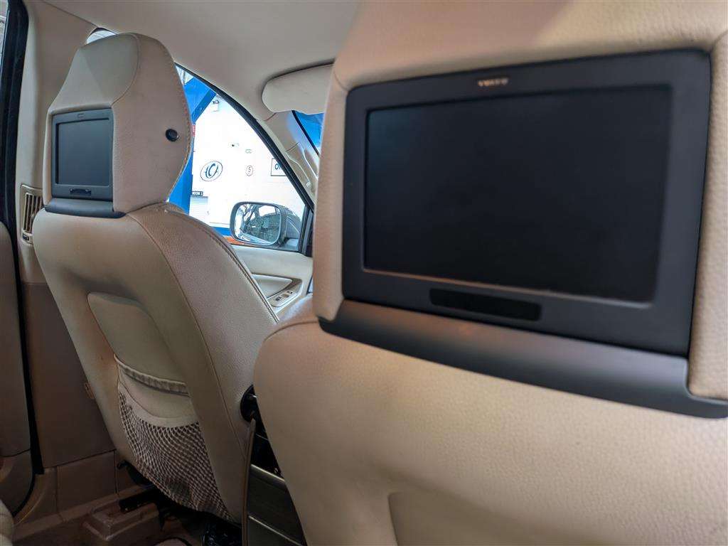<p>2009 VOLVO XC90 SE PREMIUM AWD D5 A</p>
