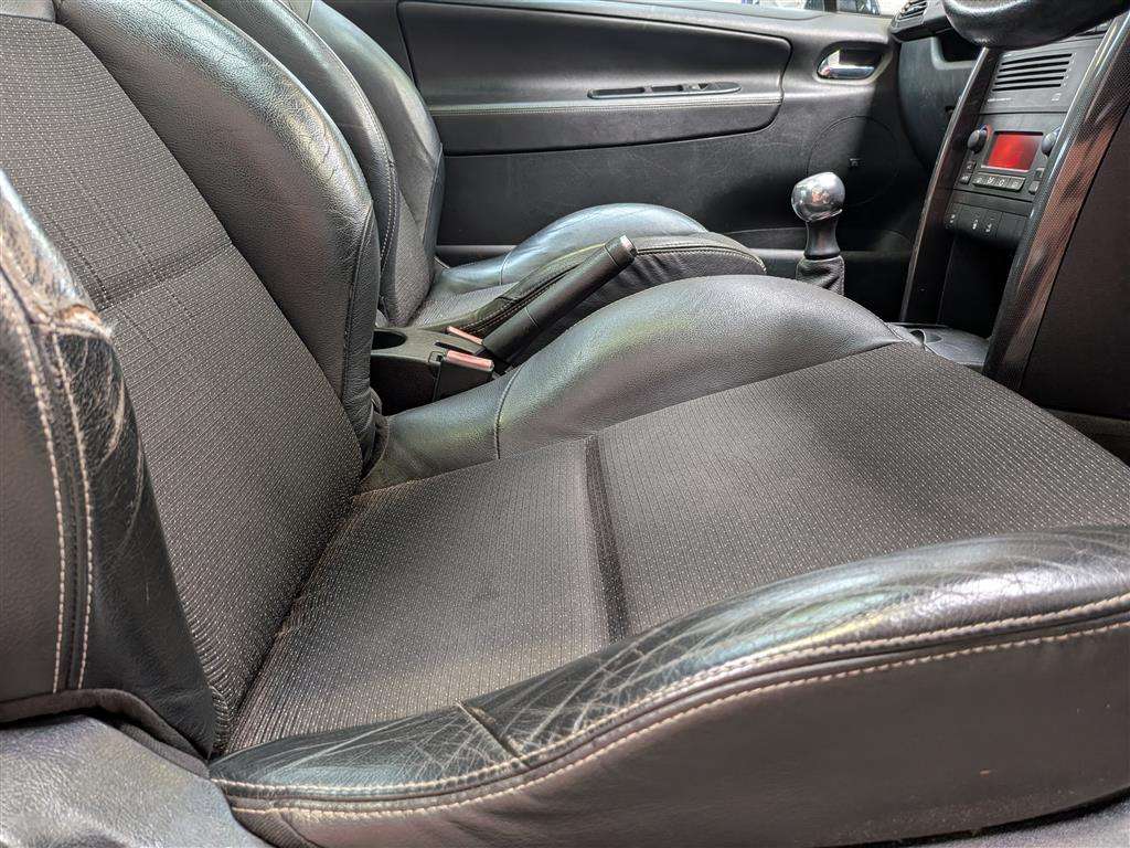 <p>2006 PEUGEOT 207 GT</p>