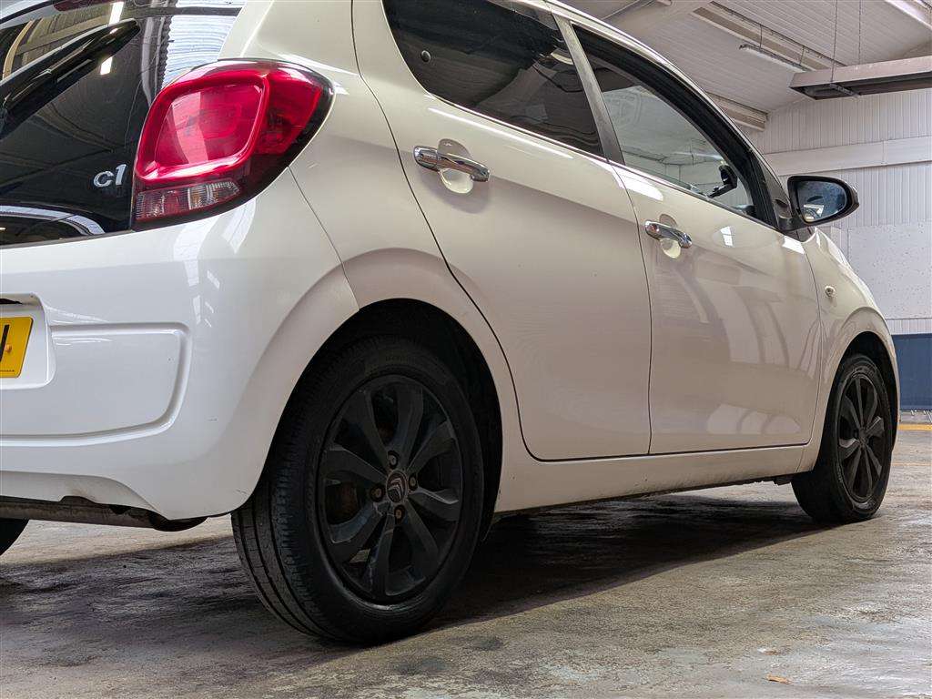 <p>2015 CITROEN C1 AIRSCAPE FLAIR PURETEC</p>