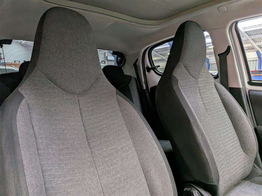 <p>2015 CITROEN C1 AIRSCAPE FLAIR PURETEC</p>