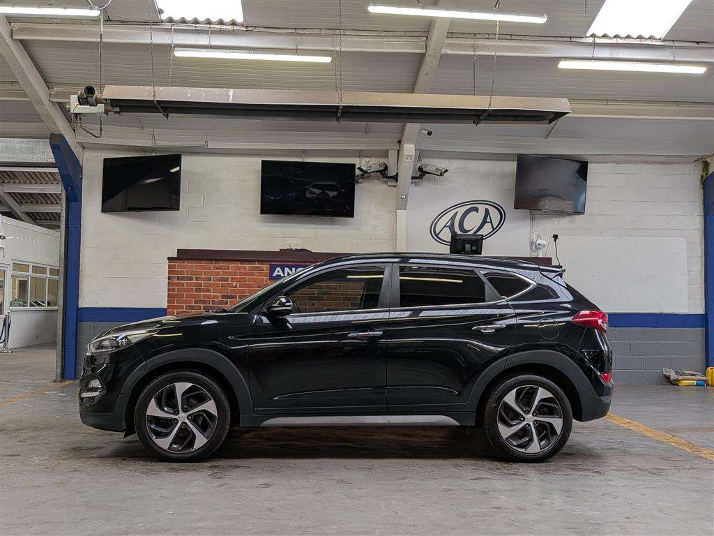 <p>2017 HYUNDAI TUCSON PREM SE BDR 2WD CR</p>