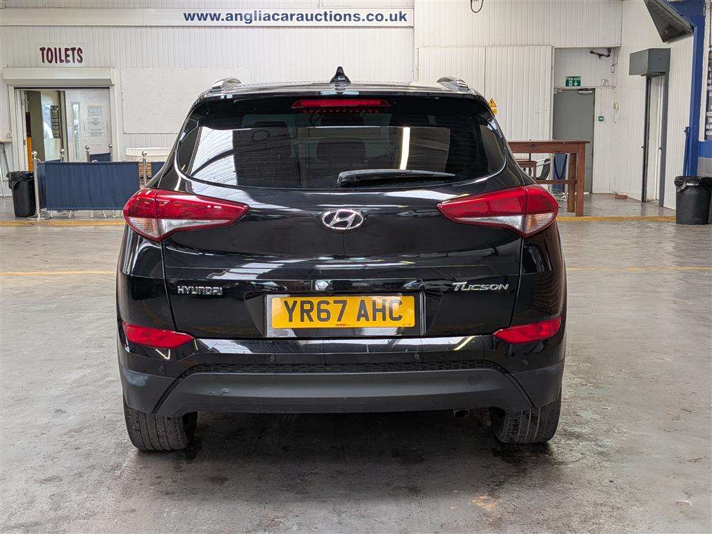 <p>2017 HYUNDAI TUCSON PREM SE BDR 2WD CR</p>