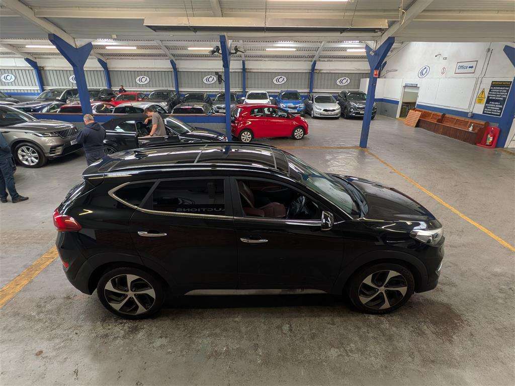 <p>2017 HYUNDAI TUCSON PREM SE BDR 2WD CR</p>