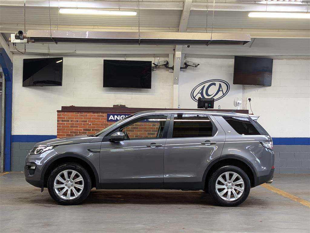 <p>2015 LAND ROVER DISCOVERY SPORT SE TECH T</p>