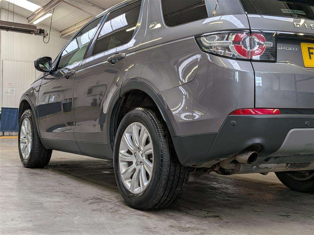 <p>2015 LAND ROVER DISCOVERY SPORT SE TECH T</p>