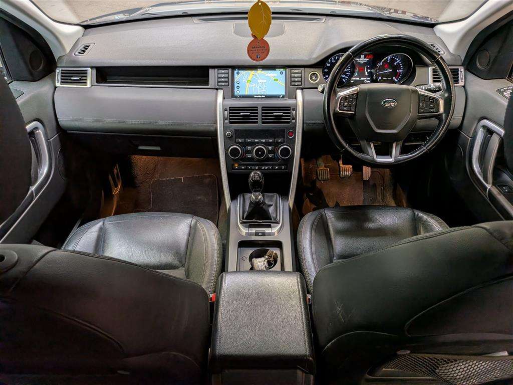 <p>2015 LAND ROVER DISCOVERY SPORT SE TECH T</p>
