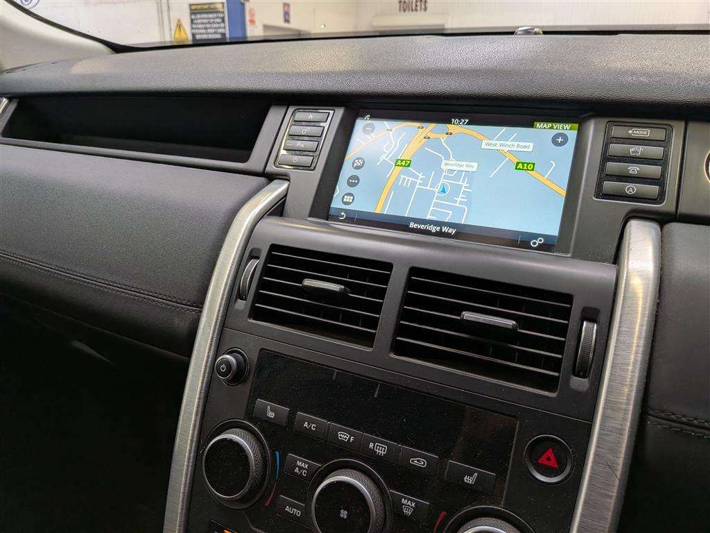 <p>2015 LAND ROVER DISCOVERY SPORT SE TECH T</p>