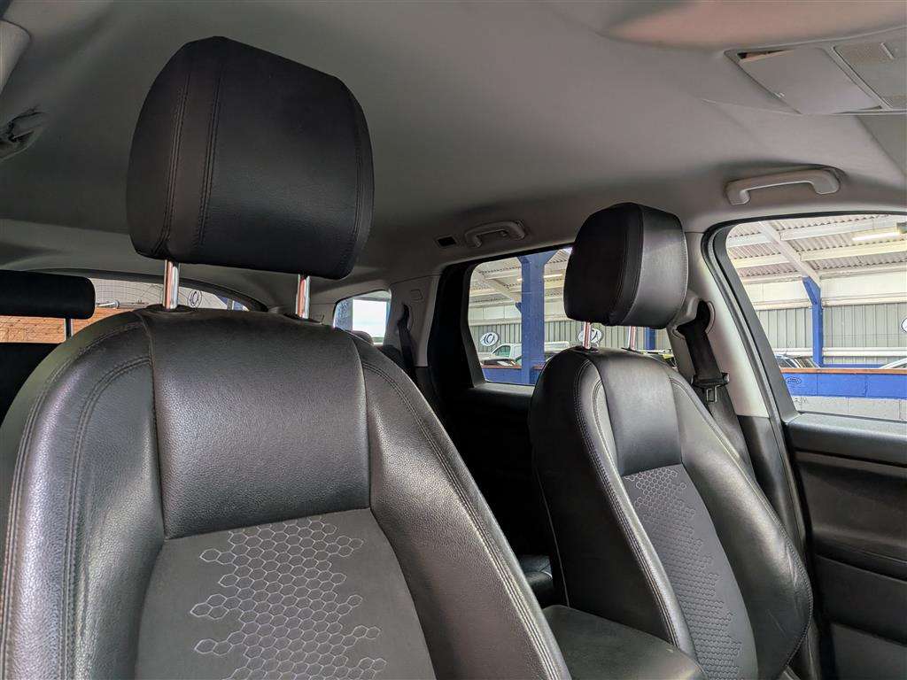 <p>2015 LAND ROVER DISCOVERY SPORT SE TECH T</p>