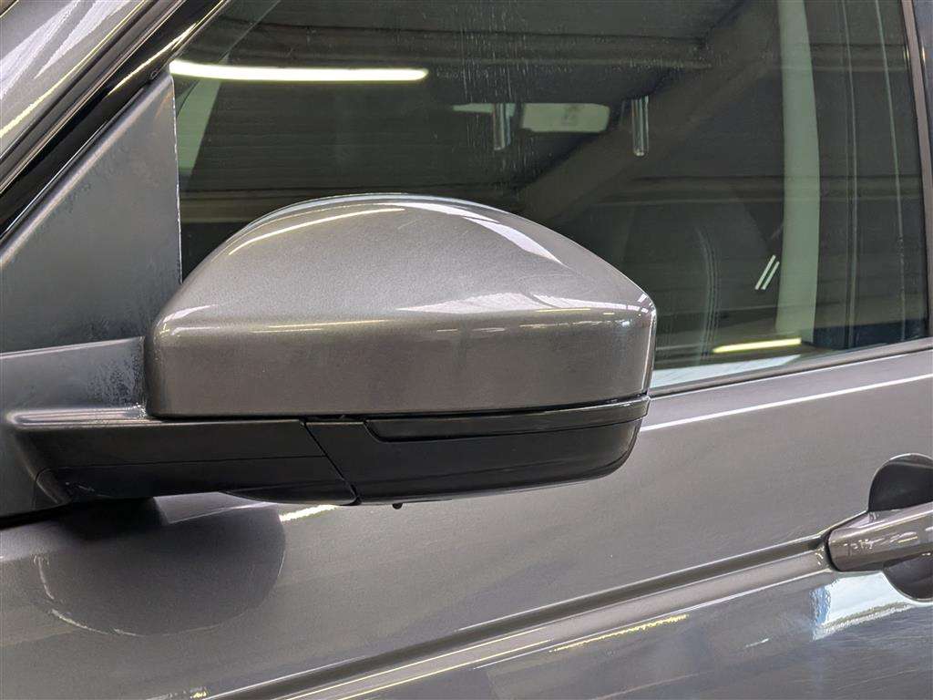 <p>2015 LAND ROVER DISCOVERY SPORT SE TECH T</p>