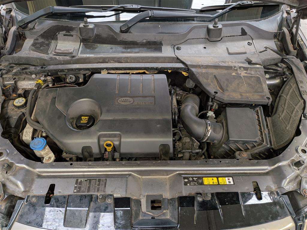 <p>2015 LAND ROVER DISCOVERY SPORT SE TECH T</p>