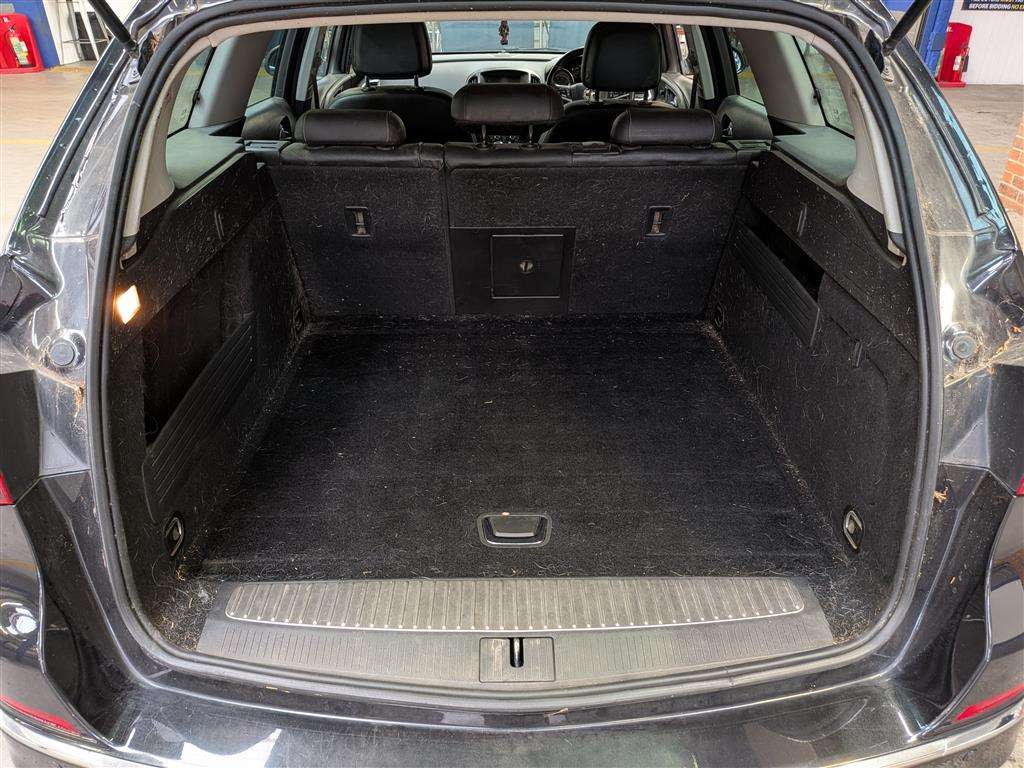 <p>2015 VAUXHALL ASTRA ELITE CDTI ECOFLEX</p>