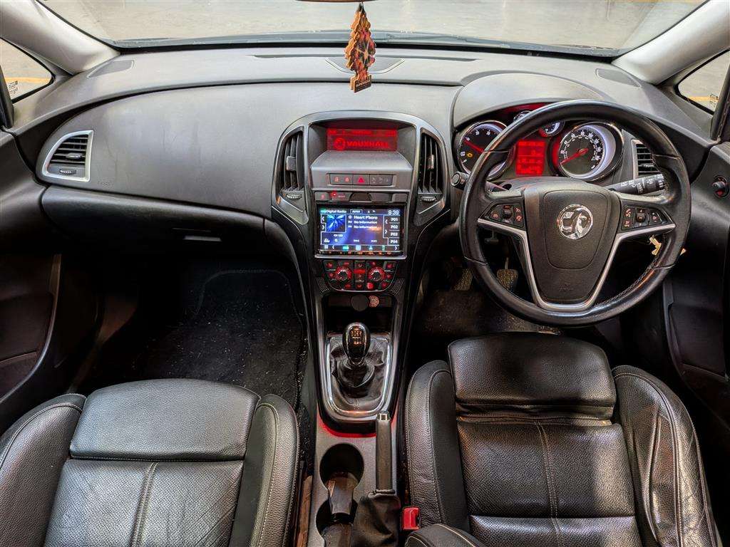 <p>2015 VAUXHALL ASTRA ELITE CDTI ECOFLEX</p>