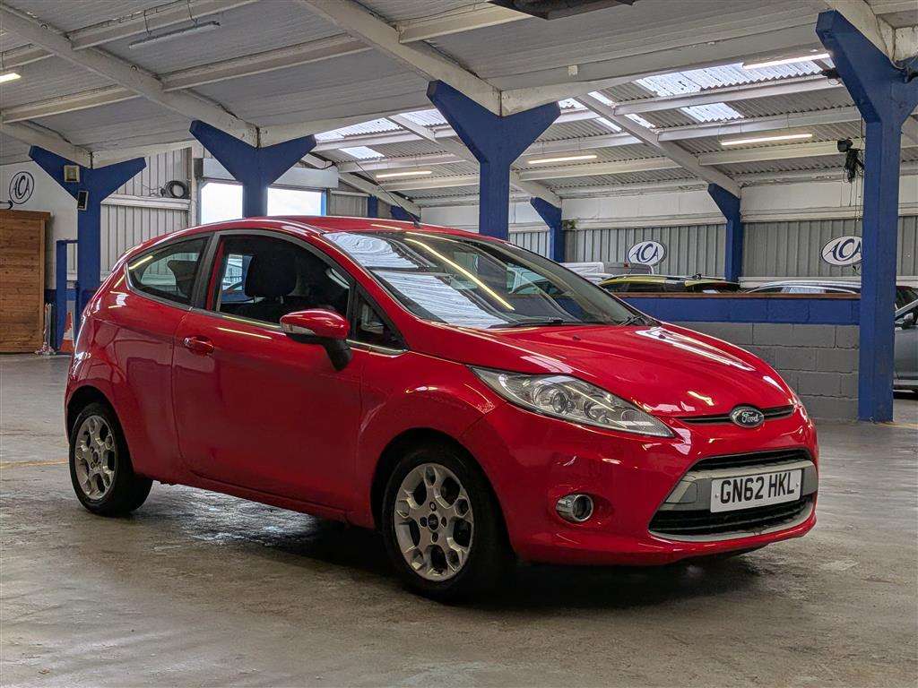 <p>2012 FORD FIESTA ZETEC</p>