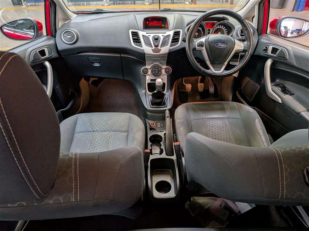 <p>2012 FORD FIESTA ZETEC</p>