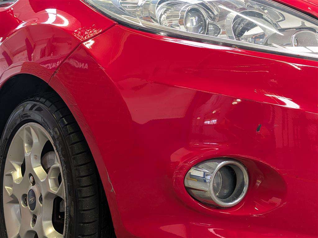 <p>2012 FORD FIESTA ZETEC</p>