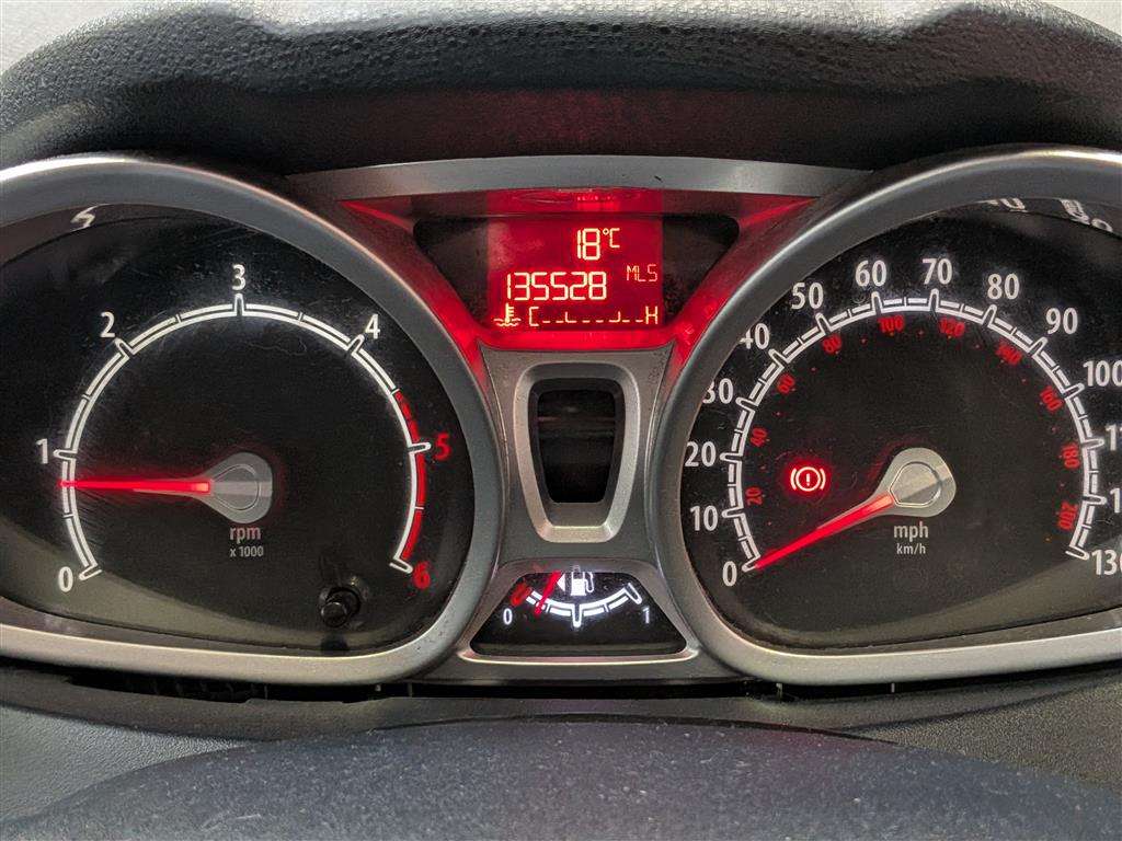 <p>2012 FORD FIESTA ZETEC</p>