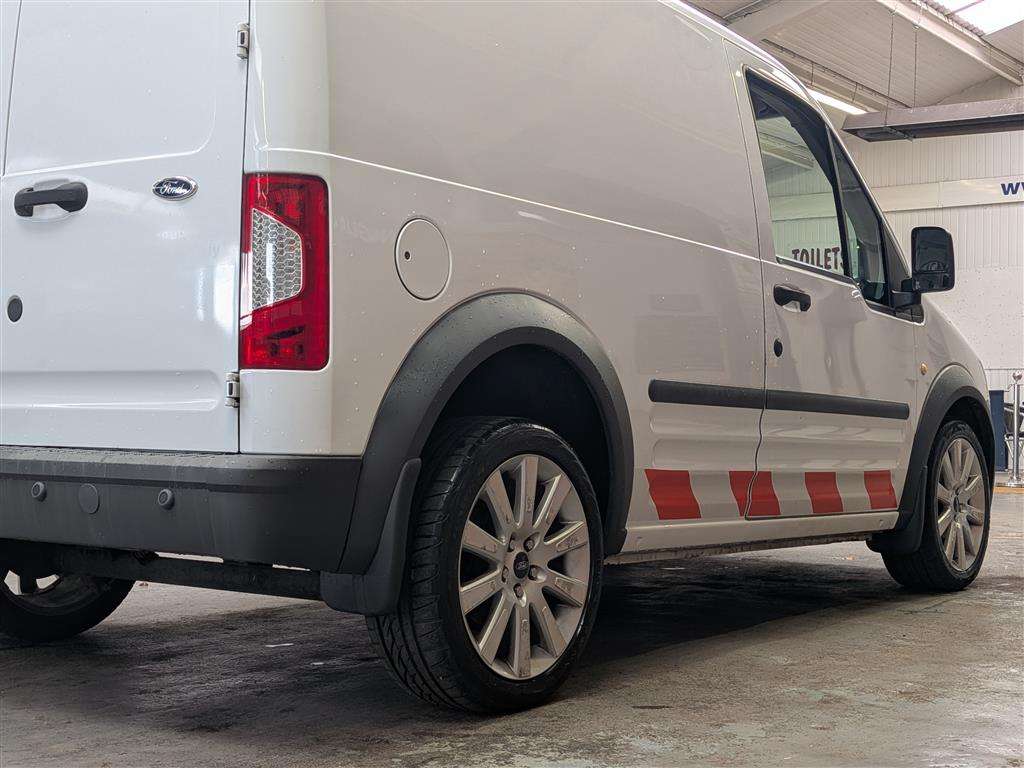 <p>2013 FORD TRANSIT CONNECT T220</p>