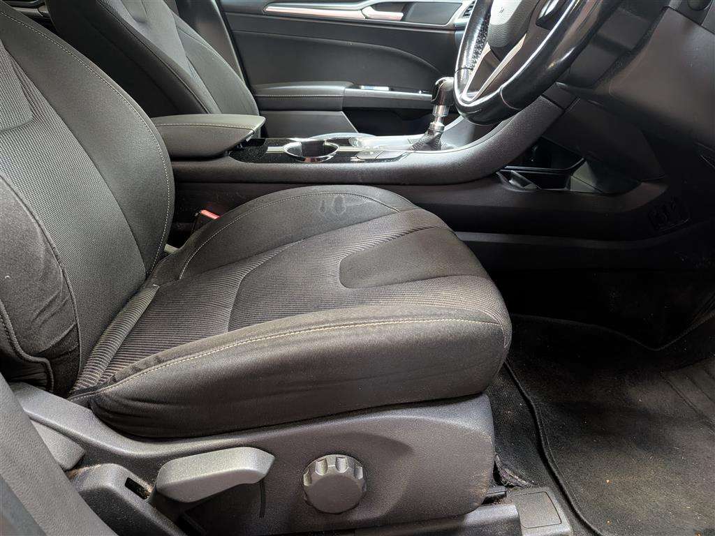 <p>2015 FORD MONDEO TITANIUM TDCI</p>