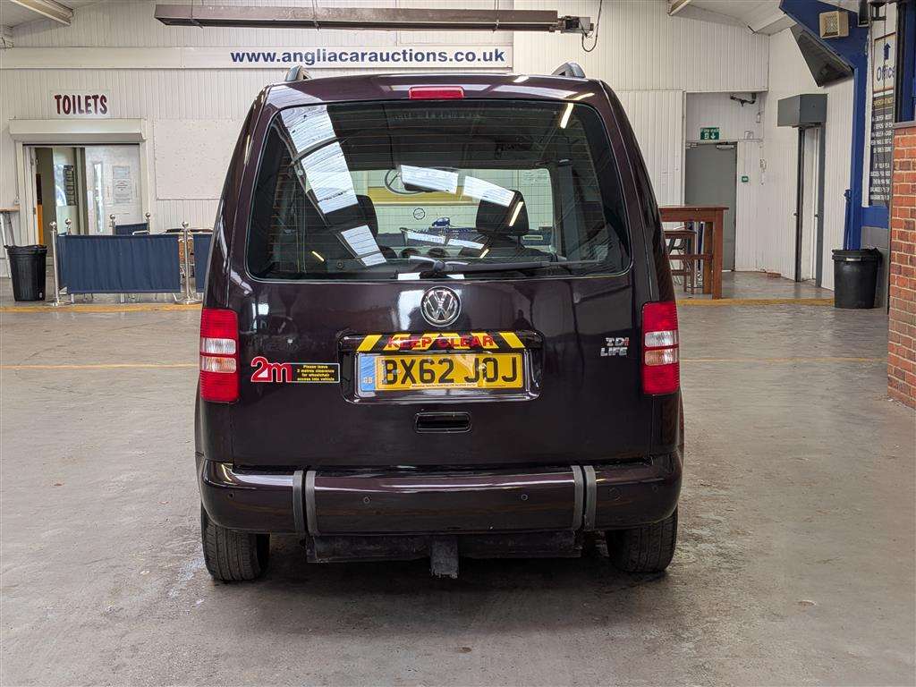 <p>2013 VOLKSWAGEN CADDY C20 LIFE TDI S-A</p>