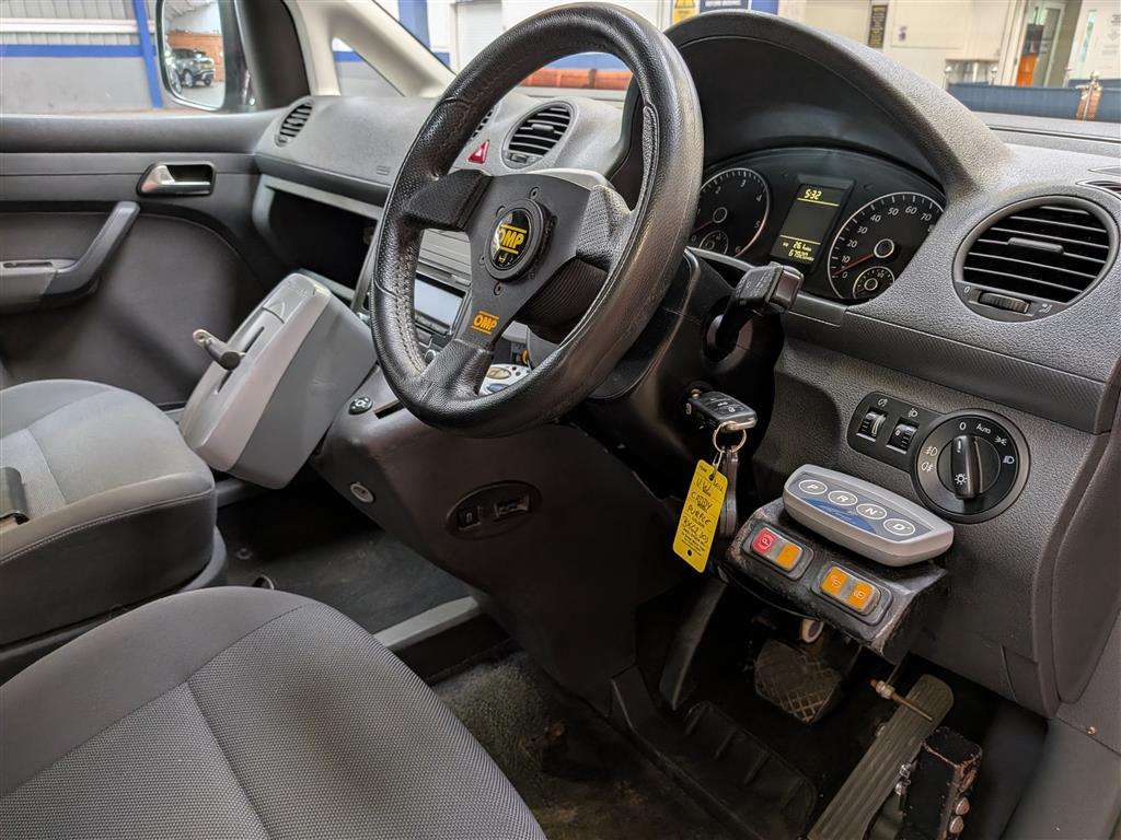 <p>2013 VOLKSWAGEN CADDY C20 LIFE TDI S-A</p>