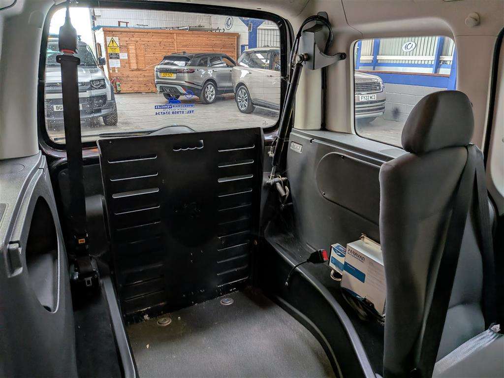 <p>2013 VOLKSWAGEN CADDY C20 LIFE TDI S-A</p>