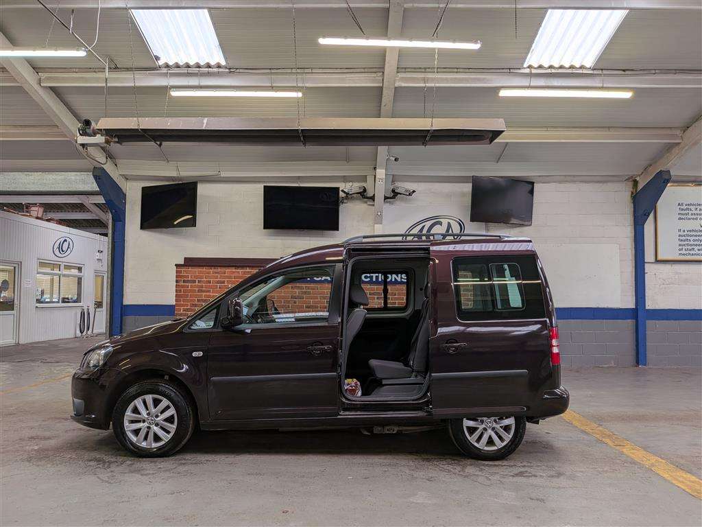 <p>2013 VOLKSWAGEN CADDY C20 LIFE TDI S-A</p>