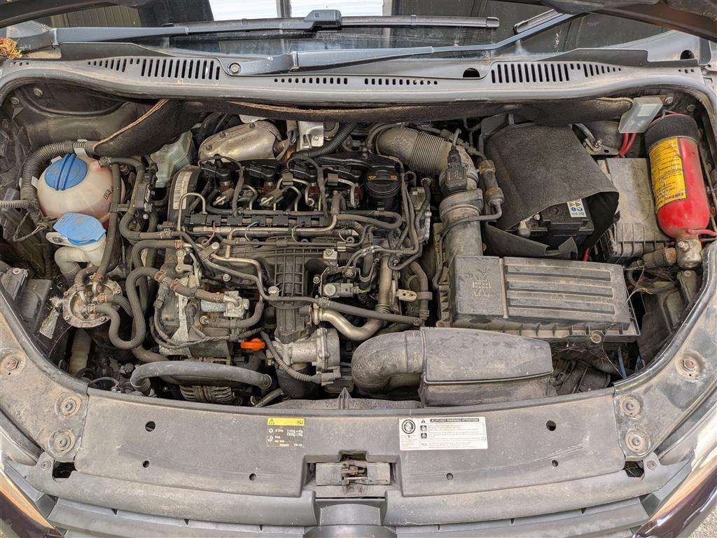 <p>2013 VOLKSWAGEN CADDY C20 LIFE TDI S-A</p>