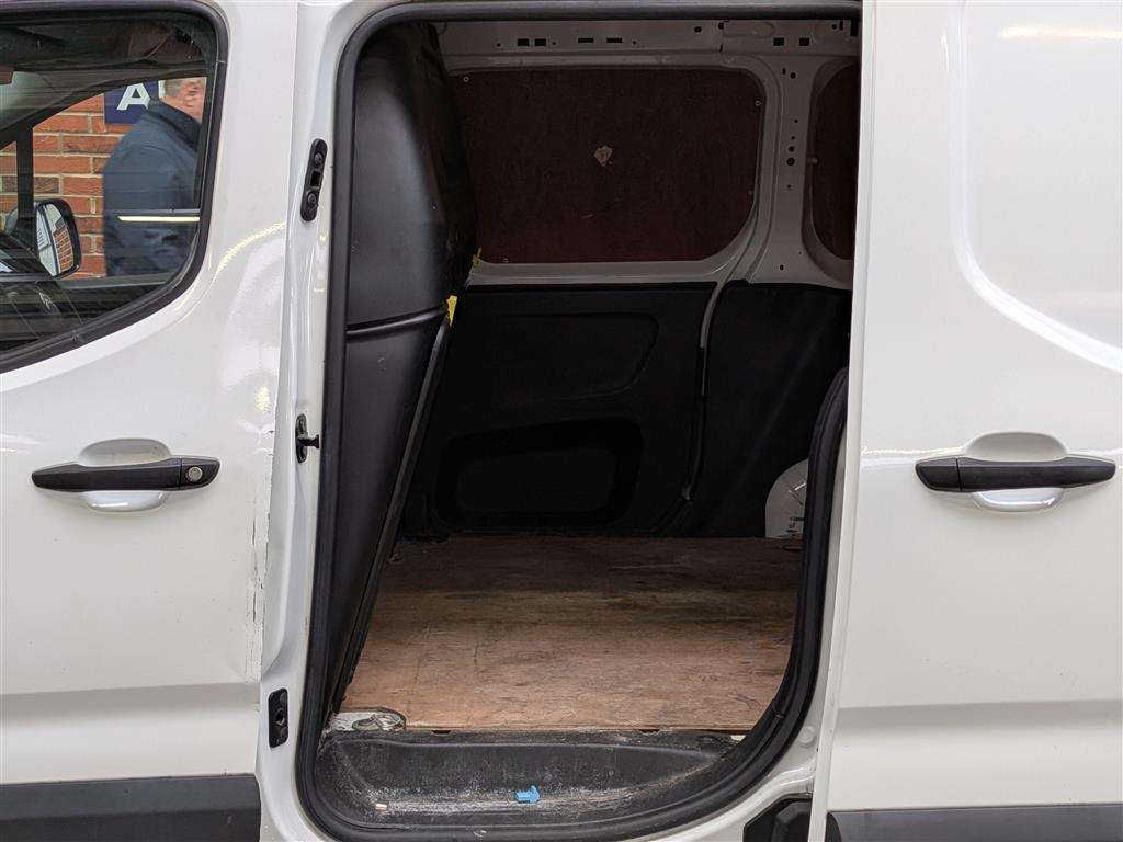 <p>2020 CITROEN BERLINGO 650 EN-PRISE BLU</p>